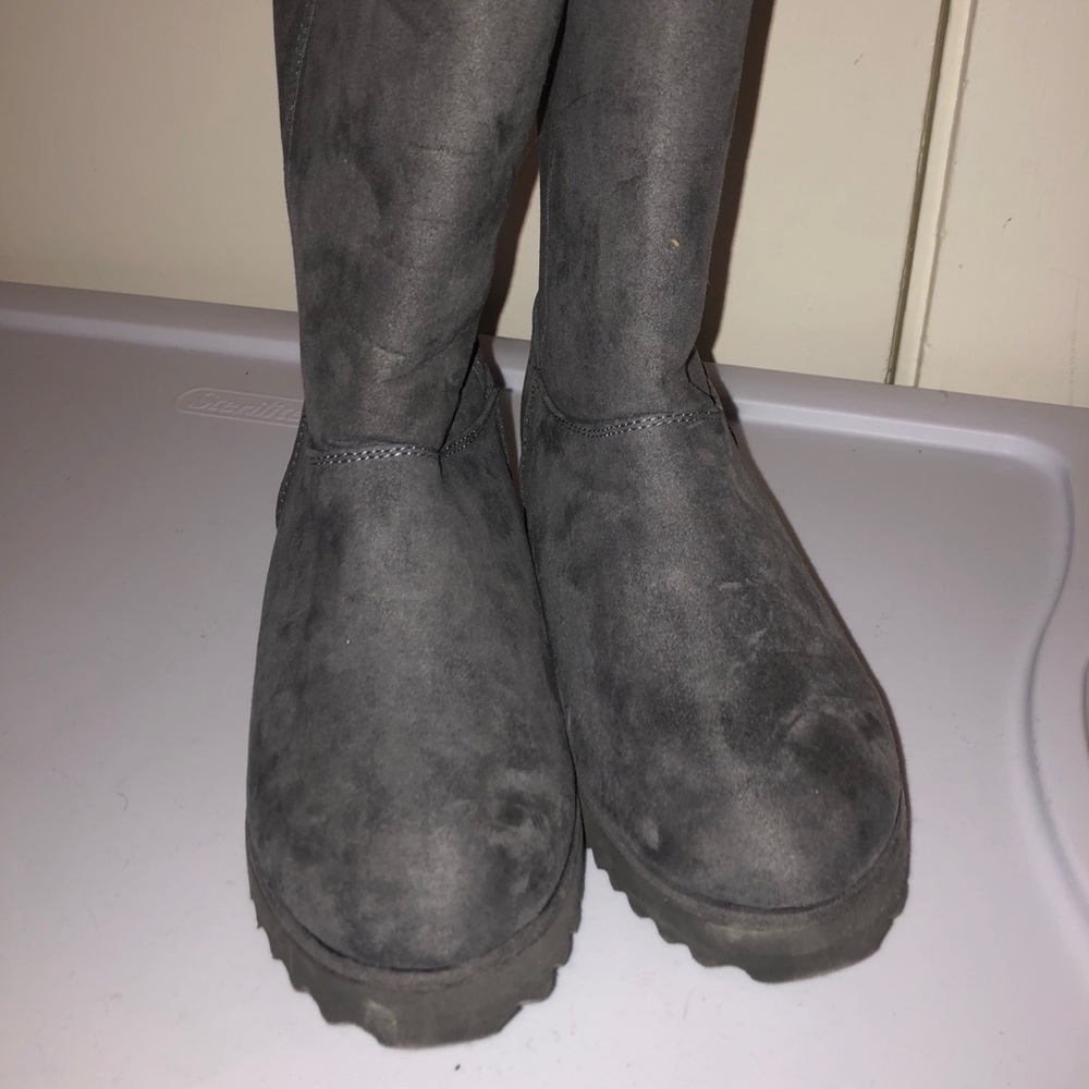 Gray wedge boots